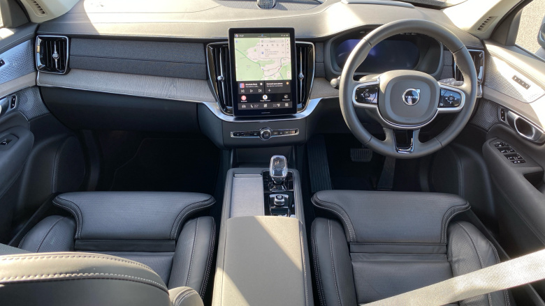 Volvo XC90 2.0 T8 PHEV Ultra Dark 5dr AWD Geartronic Estate